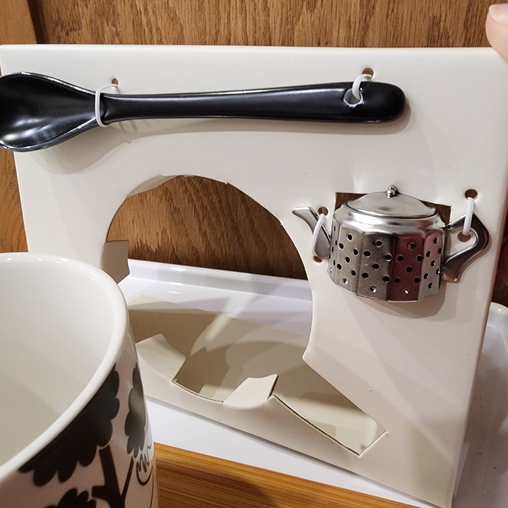 Oh Canada Tea Set - Wooden Tray, Mug, Infusion And Spoon - Picture 13 of 14